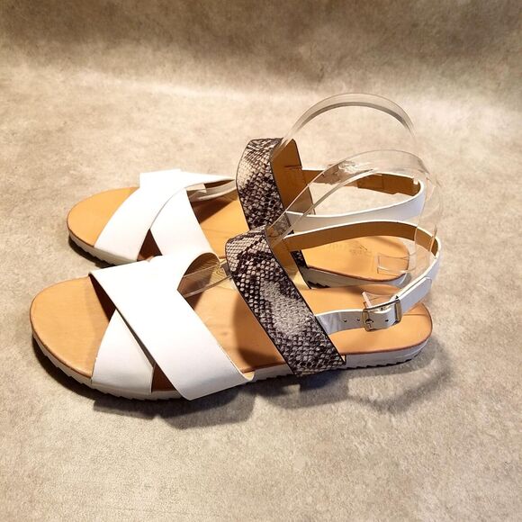 Restricted Womens   Size 9 White  Open Toe Slingback Sandals - Picture 4 of 10